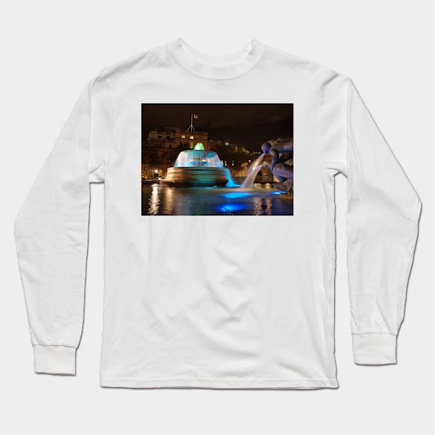 Trafalgar Square, London Long Sleeve T-Shirt by Ludwig Wagner